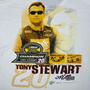 Vintage 2005 NASCAR Tony Stewart T Shirt Mens XL White Winners Circle Graphic